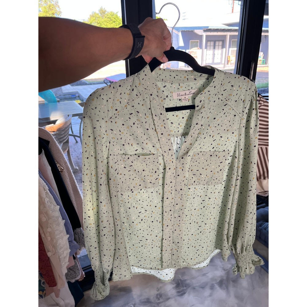 Vine & Love Mint Green Abstract Splatter Blouse Smocked Cuff Boho Office Top M